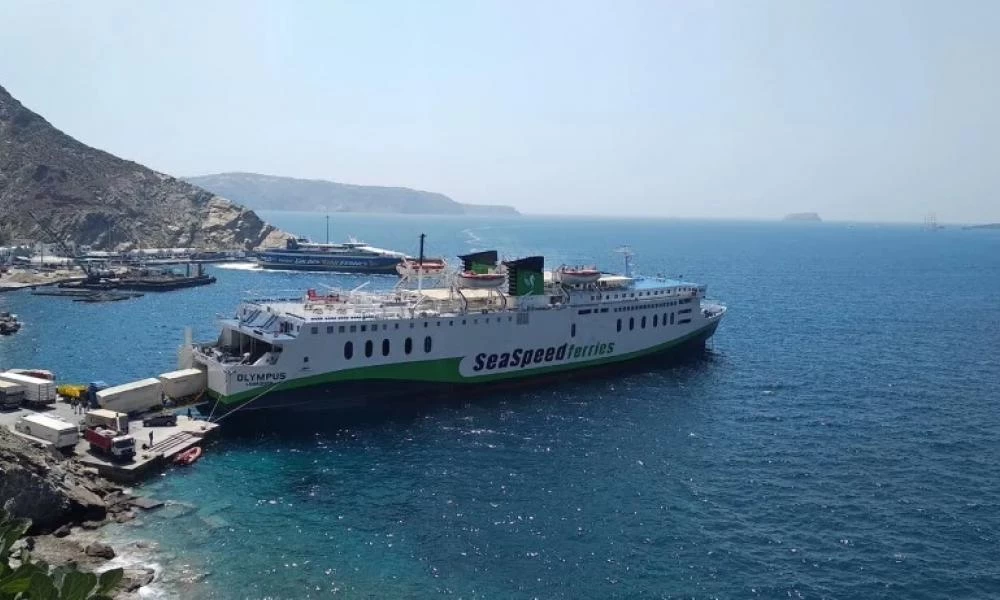 Κρήτη: Προσέκρουσε στο λιμάνι του Ρεθύμνου το «Olympus» με 117 επιβάτες